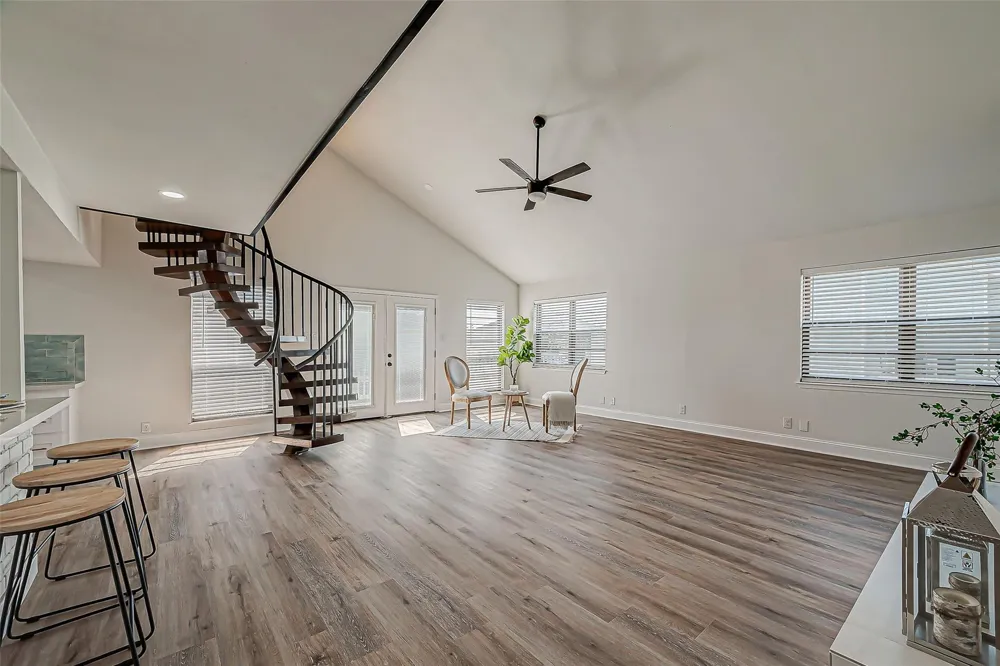 976 Bonita Street Bayou Vista, TX 77563
