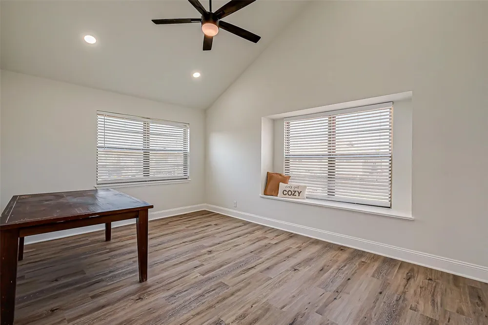 976 Bonita Street Bayou Vista, TX 77563