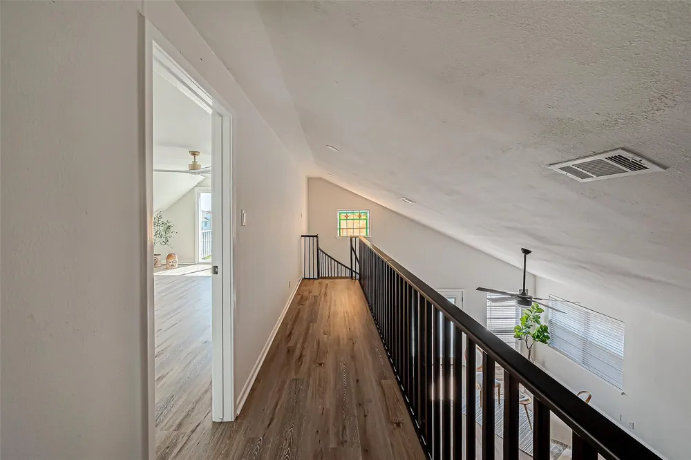 976 Bonita Street Bayou Vista, TX 77563