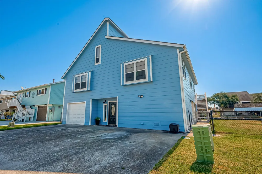 976 Bonita Street Bayou Vista, TX 77563