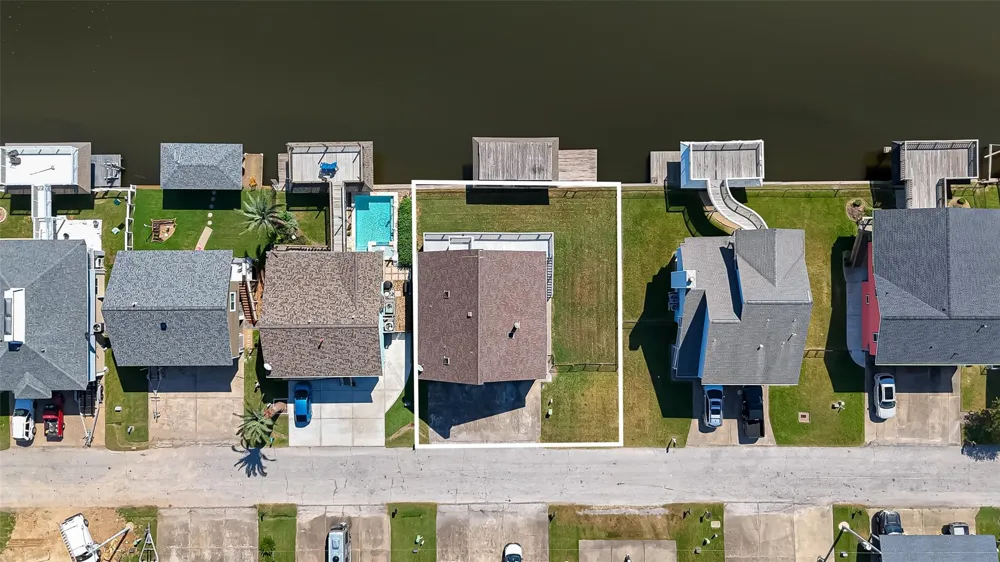 976 Bonita Street Bayou Vista, TX 77563