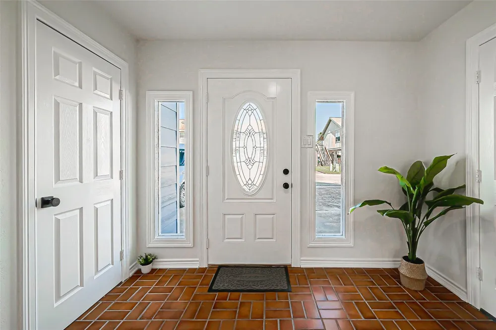 976 Bonita Street Bayou Vista, TX 77563