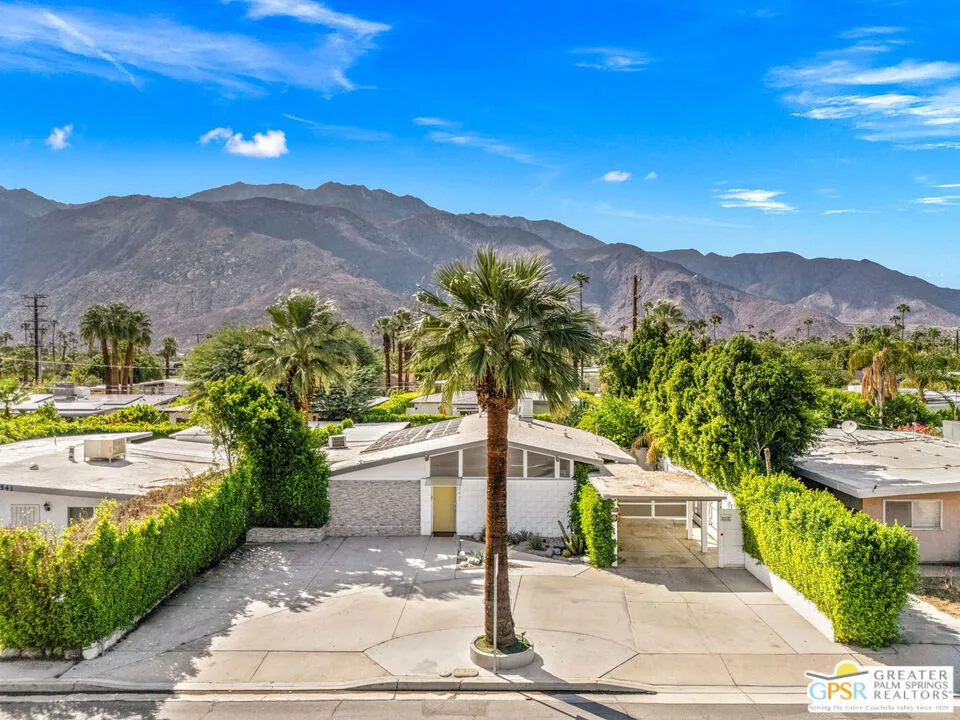 547 Sunrise Way Palm Springs, CA 92262