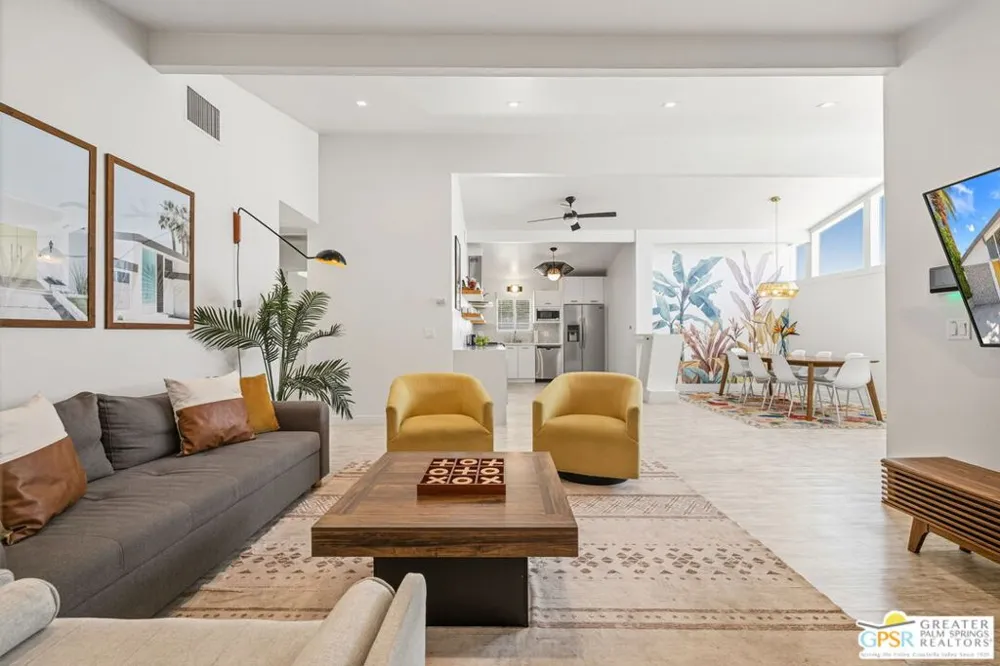 547 Sunrise Way Palm Springs, CA 92262