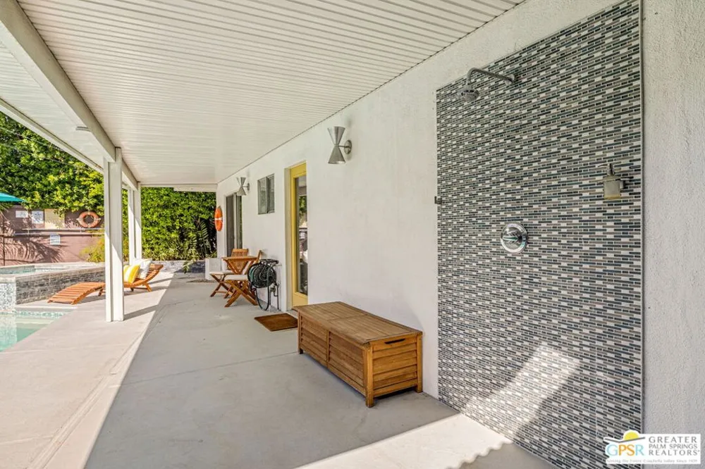 547 Sunrise Way Palm Springs, CA 92262