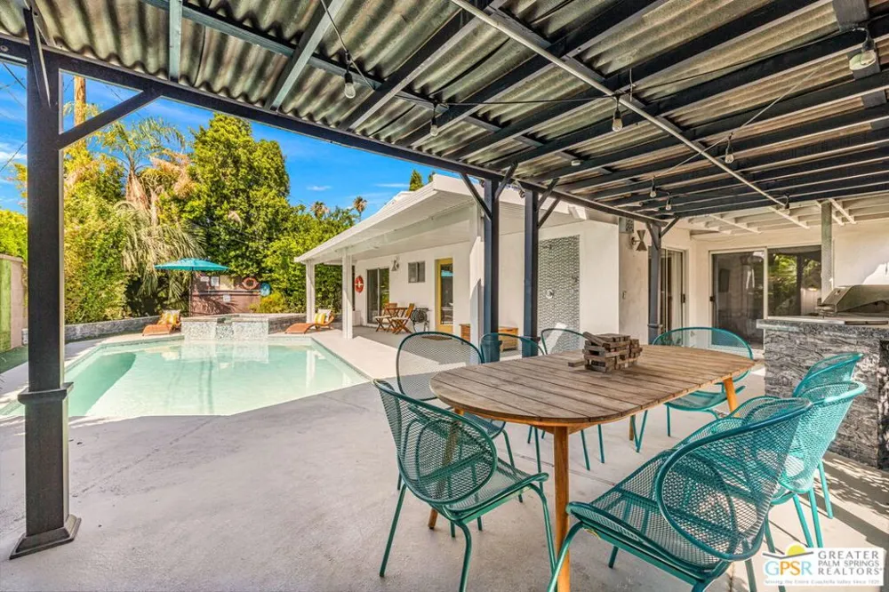 547 Sunrise Way Palm Springs, CA 92262