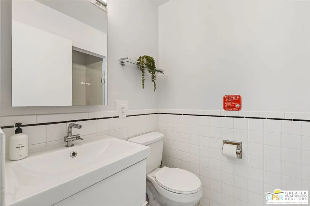 547 Sunrise Way Palm Springs, CA 92262