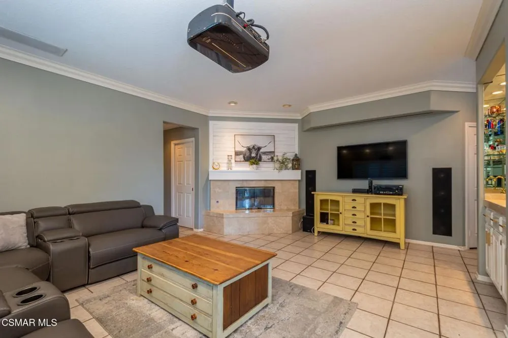1014 Borden Avenue Simi Valley, CA 93065