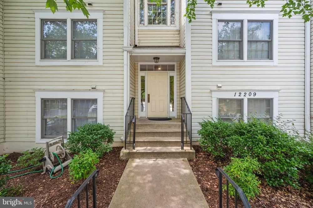 12209 EAGLES NEST COURT #L Germantown, MD 20874
