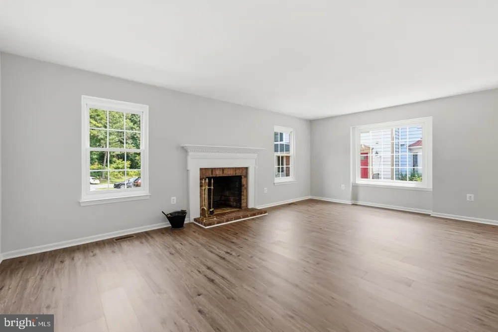 8627 PIN OAK DRIVE Springfield, VA 22153