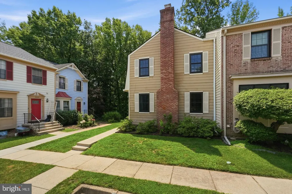 8627 PIN OAK DRIVE Springfield, VA 22153