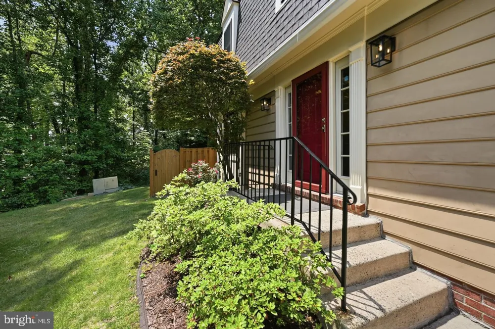 8627 PIN OAK DRIVE Springfield, VA 22153