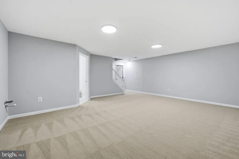 8627 PIN OAK DRIVE Springfield, VA 22153