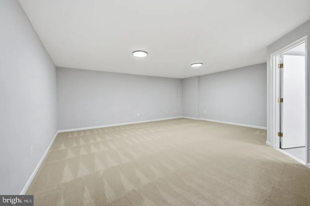 8627 PIN OAK DRIVE Springfield, VA 22153