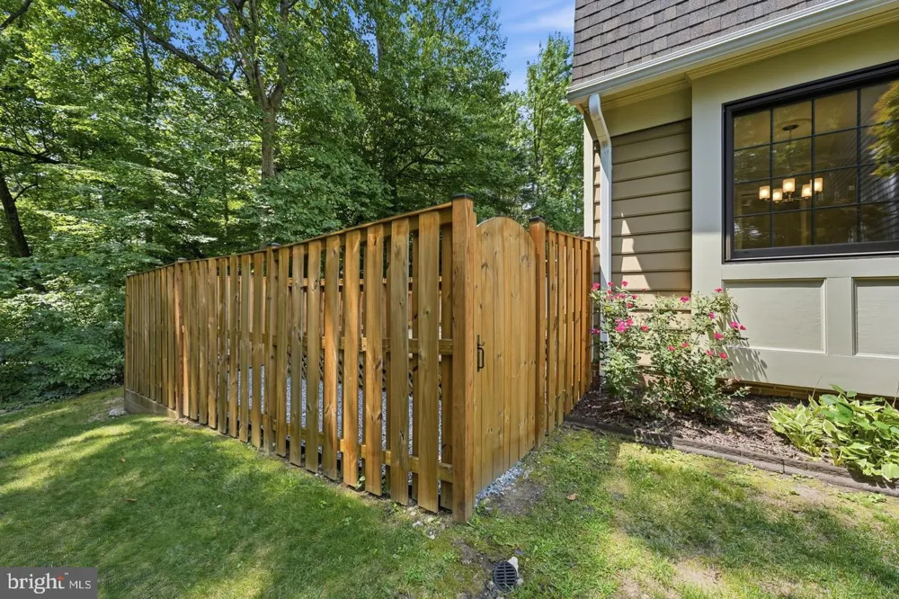 8627 PIN OAK DRIVE Springfield, VA 22153