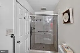 210 EVERGREEN STREET Arlington, VA 22203