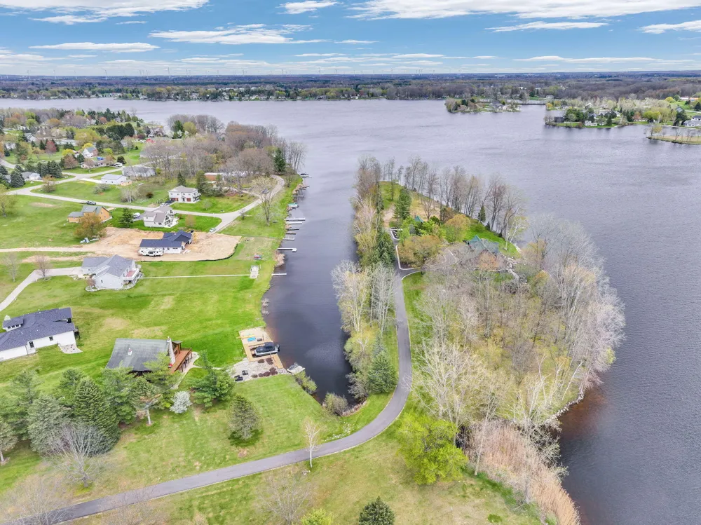 1085 S Bundy Drive Lake Isabella, MI 48893