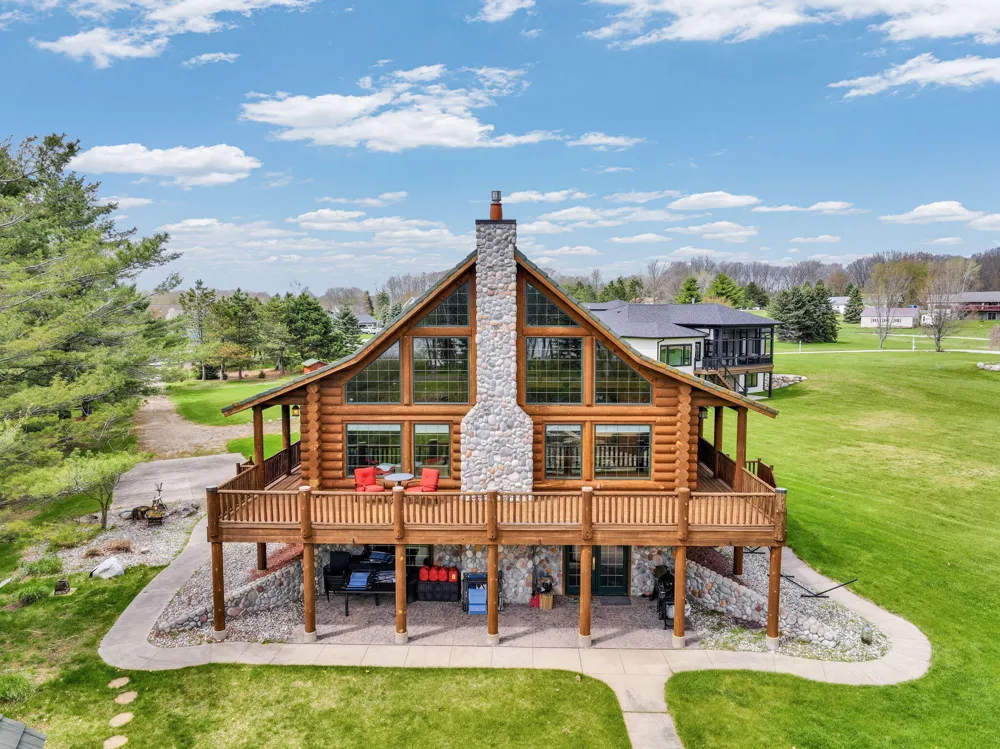 1085 S Bundy Drive Lake Isabella, MI 48893