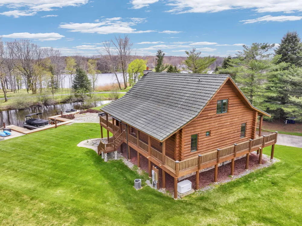 1085 S Bundy Drive Lake Isabella, MI 48893