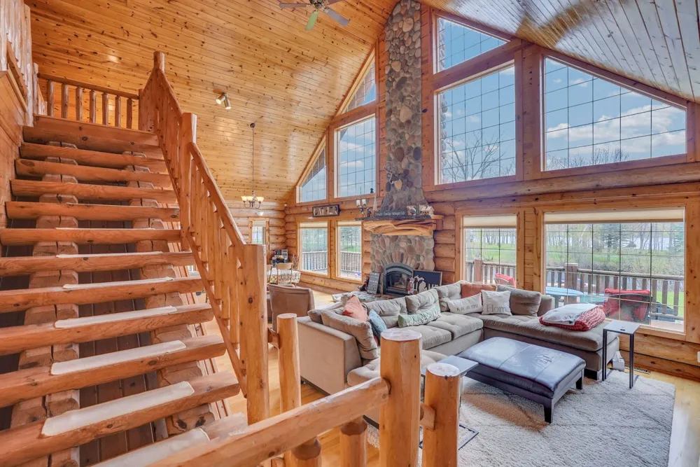 1085 S Bundy Drive Lake Isabella, MI 48893