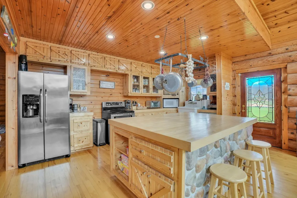 1085 S Bundy Drive Lake Isabella, MI 48893