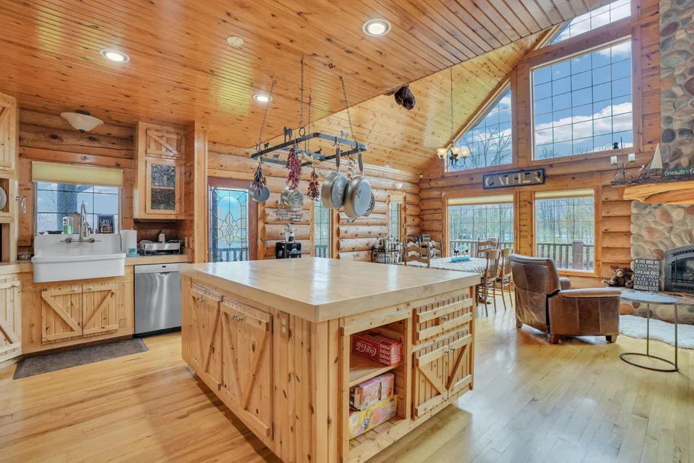 1085 S Bundy Drive Lake Isabella, MI 48893