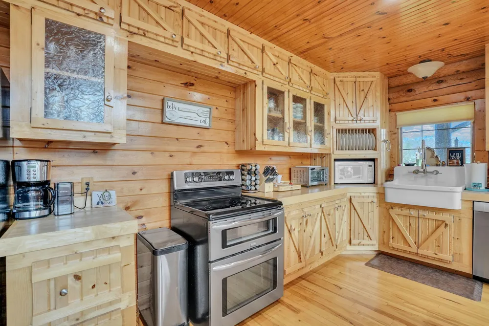 1085 S Bundy Drive Lake Isabella, MI 48893