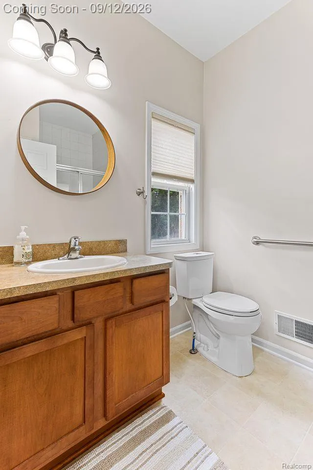 22274 Abbey Lane Dearborn City, MI 48124