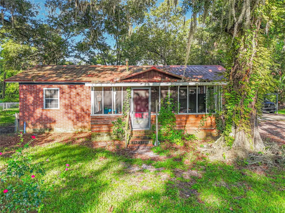 27080 IOWA STREET Hilliard, FL 32046