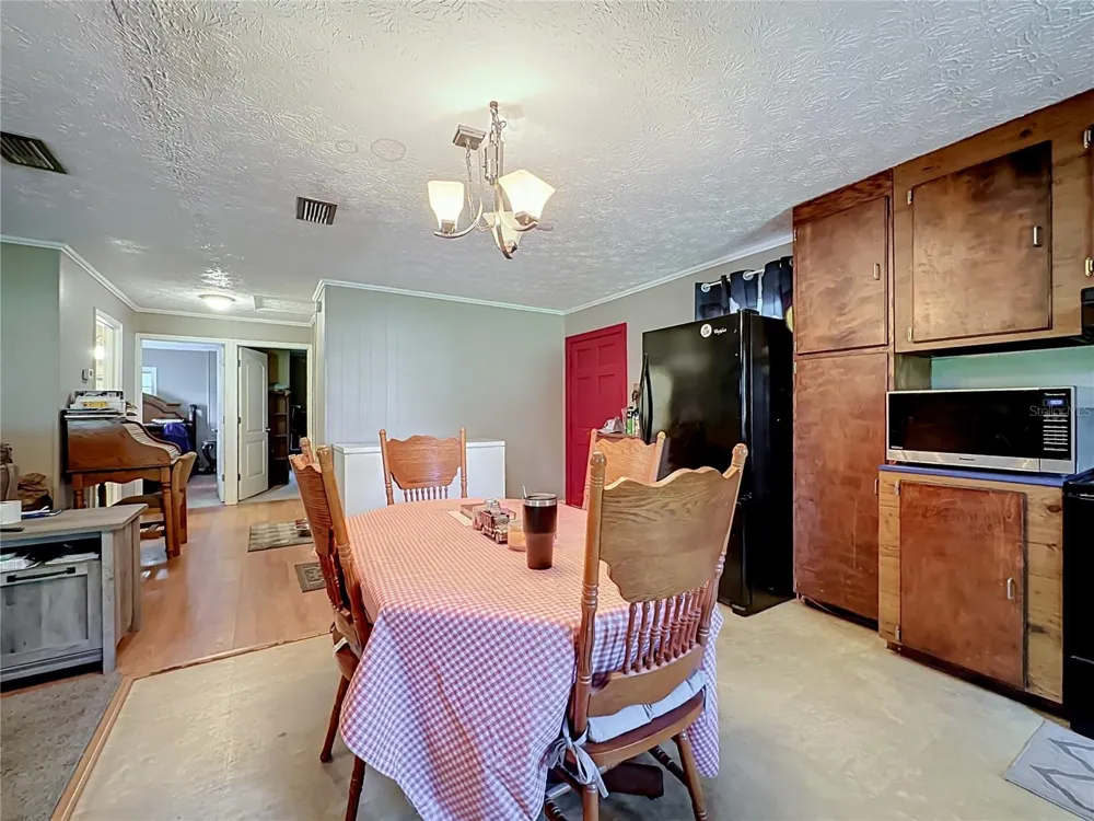 27080 IOWA STREET Hilliard, FL 32046
