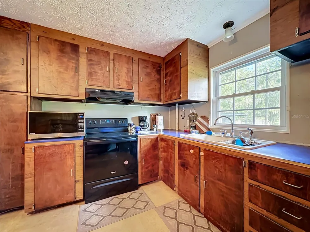 27080 IOWA STREET Hilliard, FL 32046