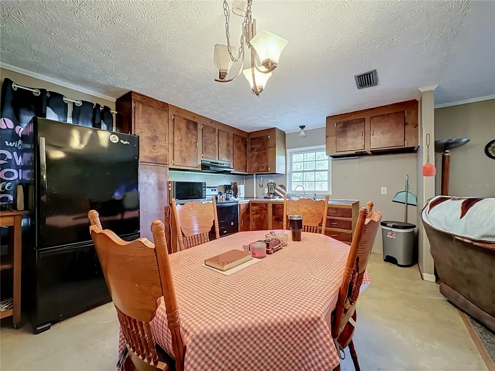 27080 IOWA STREET Hilliard, FL 32046