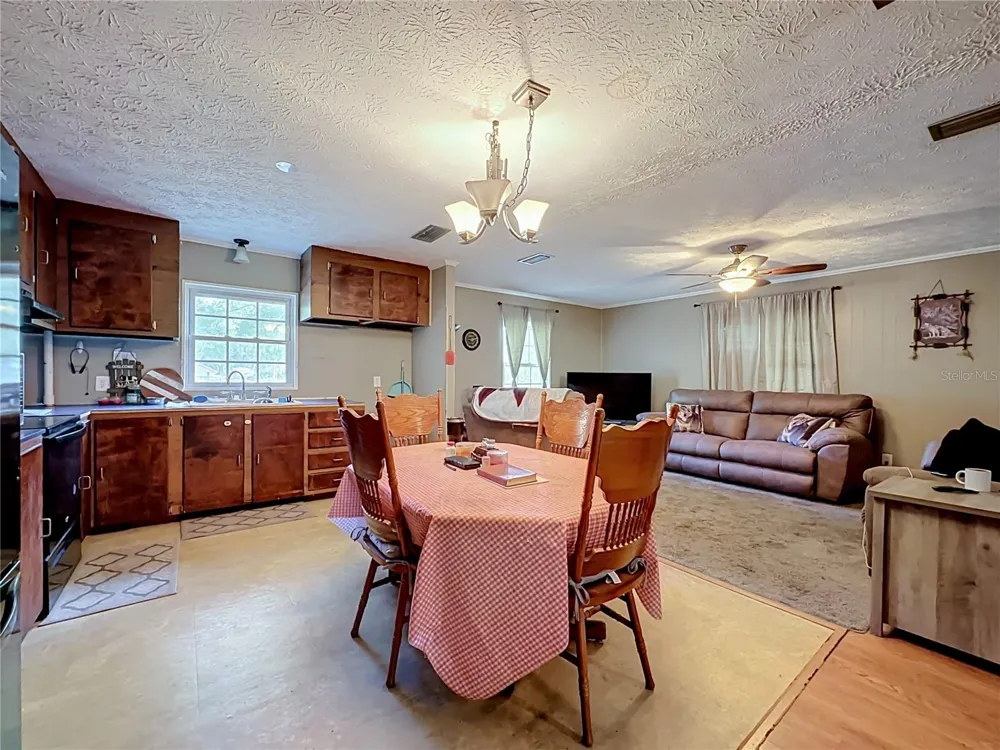 27080 IOWA STREET Hilliard, FL 32046
