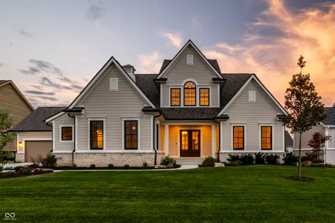 8093 Easton Lane
