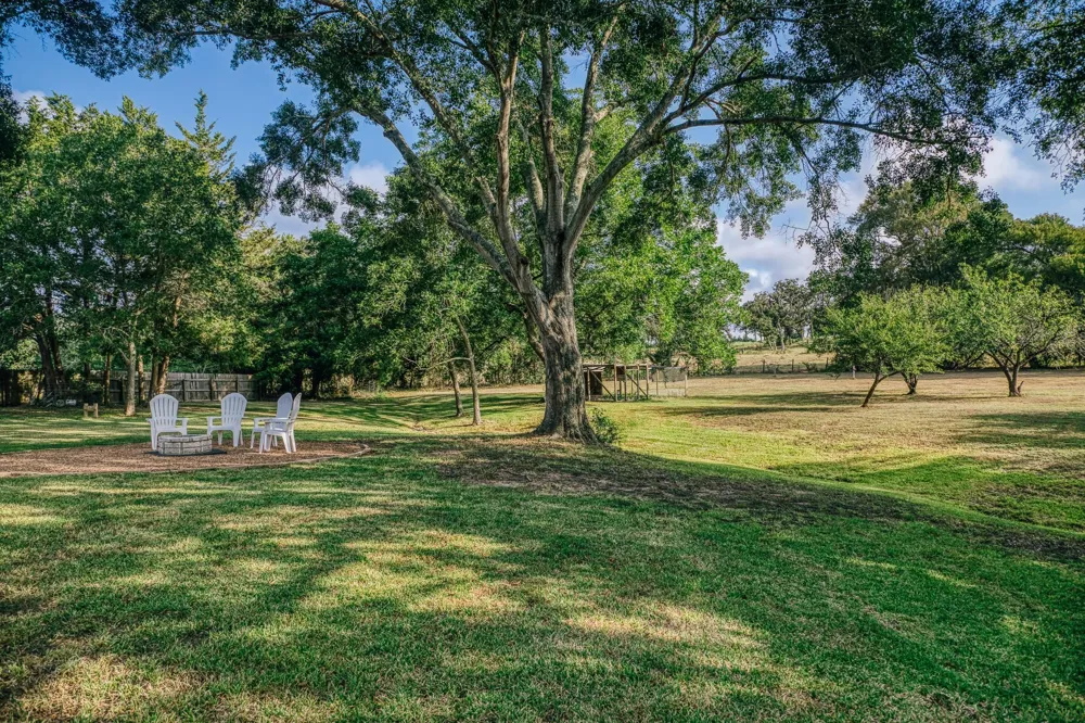 3150 Spanish Oaks Drive Brenham, TX 77833
