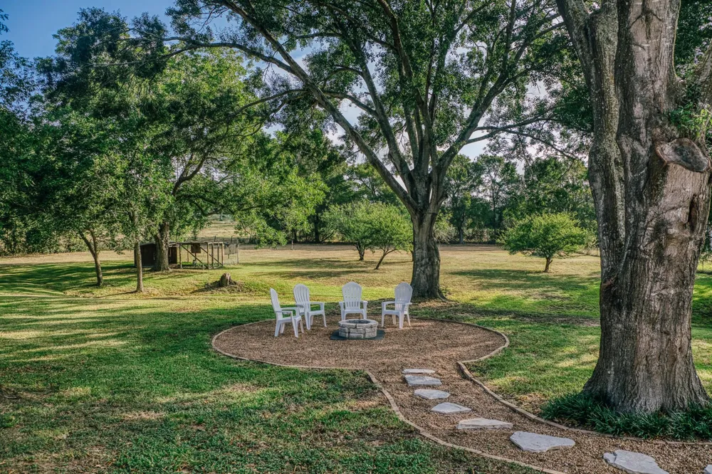 3150 Spanish Oaks Drive Brenham, TX 77833