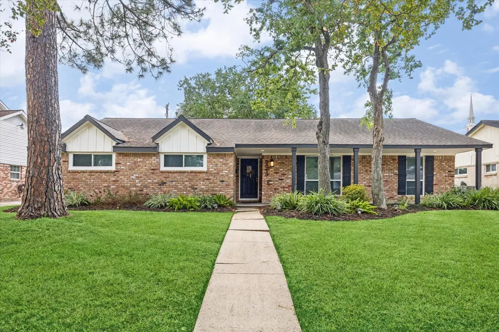 5819 Cheena Drive Houston, TX 77096