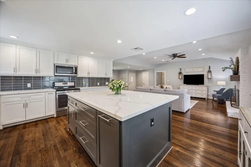 5819 Cheena Drive Houston, TX 77096