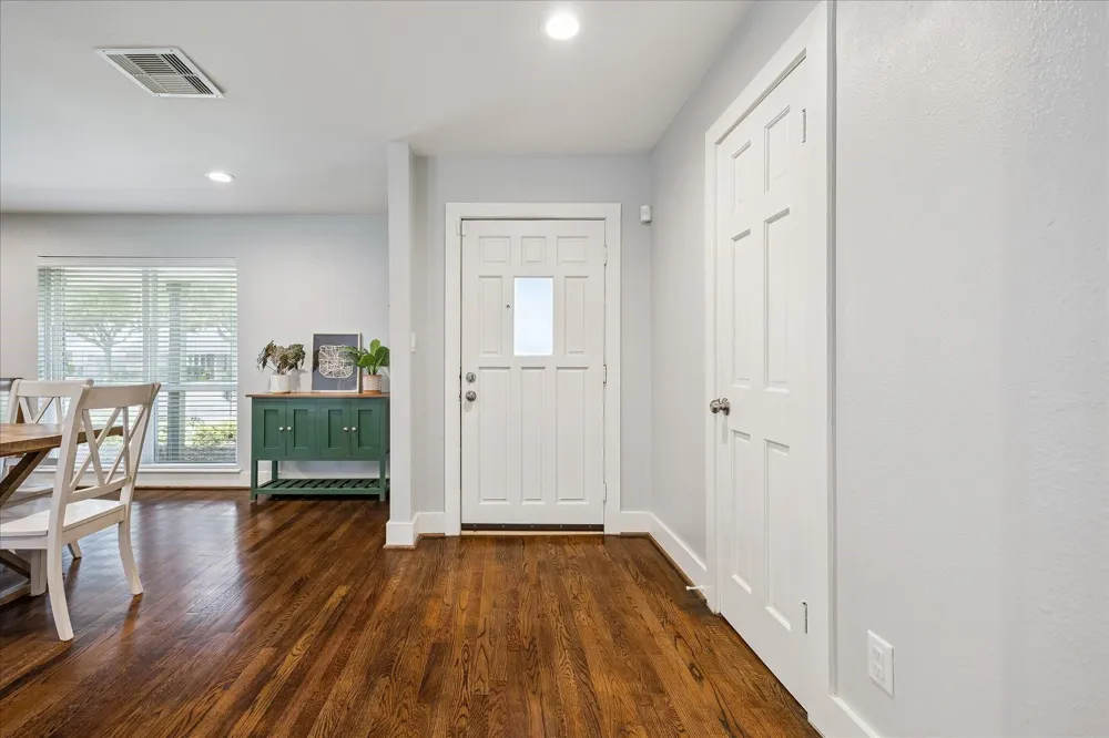5819 Cheena Drive Houston, TX 77096
