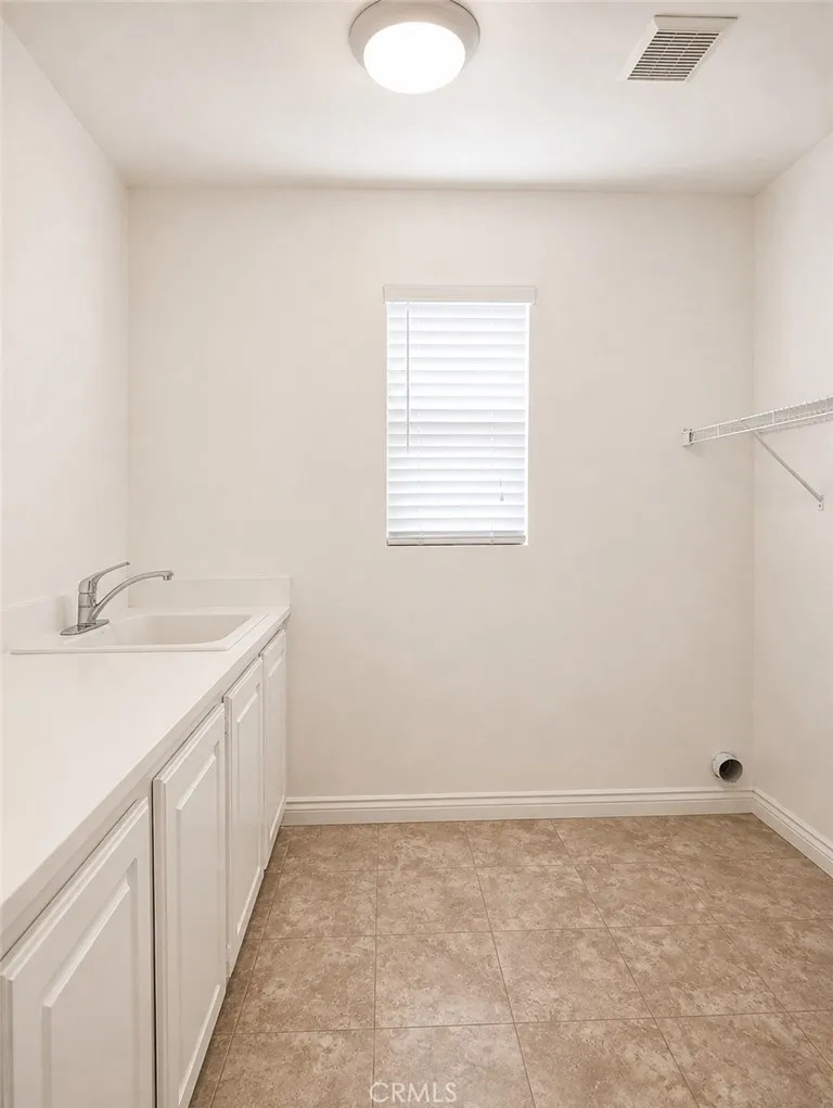 22 Dallas Buena Park, CA 90621