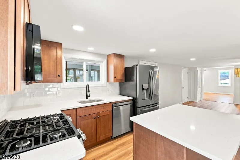 31 N Main St Flemington, NJ 08822