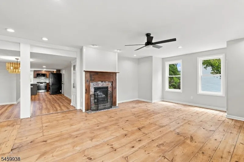 31 N Main St Flemington, NJ 08822
