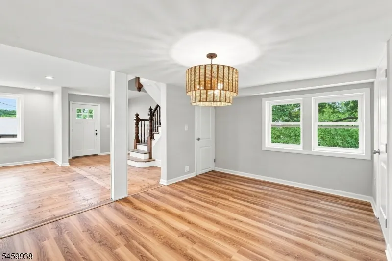 31 N Main St Flemington, NJ 08822