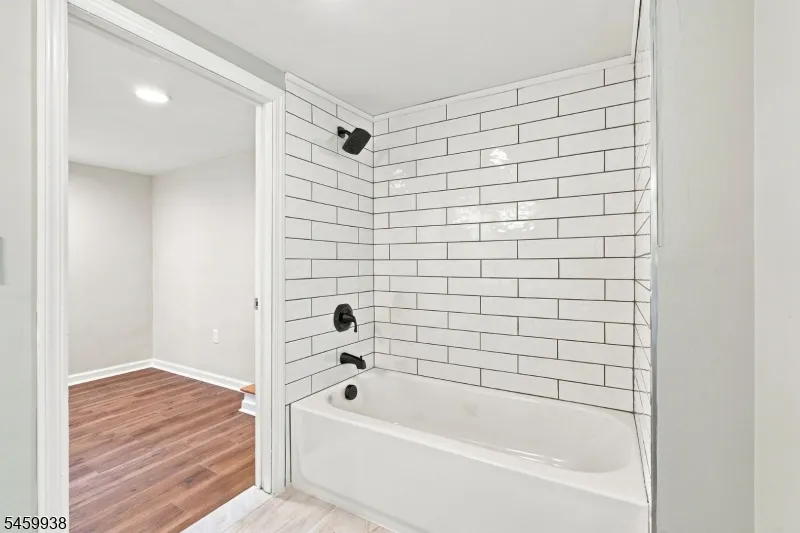 31 N Main St Flemington, NJ 08822