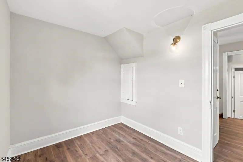 31 N Main St Flemington, NJ 08822