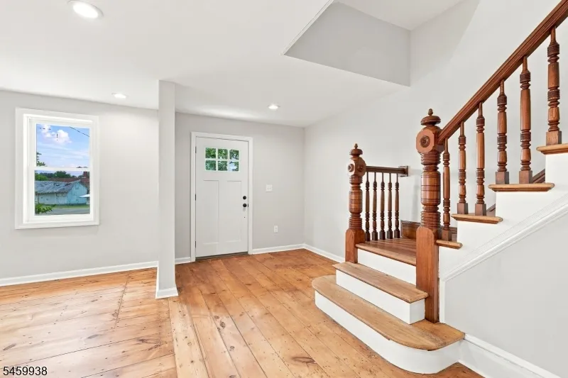 31 N Main St Flemington, NJ 08822