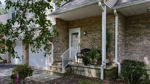 58 Parkside Ct