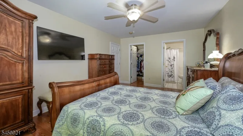 58 Parkside Ct Wayne, NJ 07470