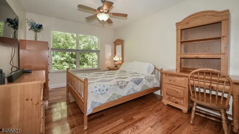 58 Parkside Ct Wayne, NJ 07470