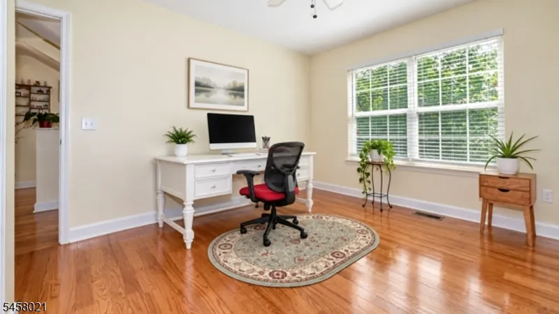 58 Parkside Ct Wayne, NJ 07470
